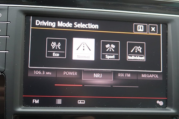 Volkswagen Passat 15 of 20