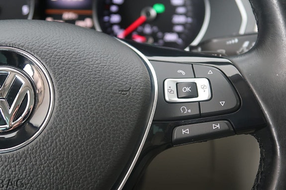 Volkswagen Passat 10 of 20