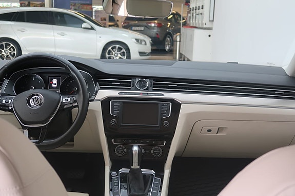 Volkswagen Passat 6 of 20