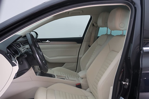 Volkswagen Passat 4 of 5