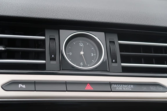 Volkswagen Passat 19 of 20