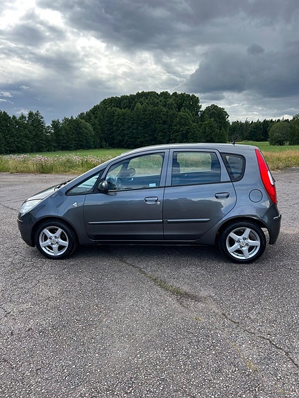 Mitsubishi Colt 6 of 14