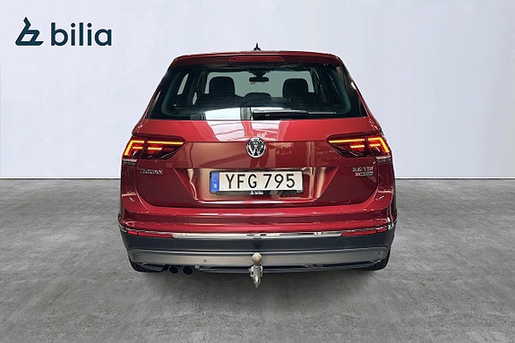 Volkswagen Tiguan 15 of 24