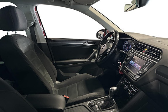 Volkswagen Tiguan 10 of 24