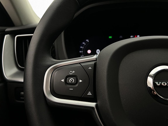 Volvo XC60 16 of 30