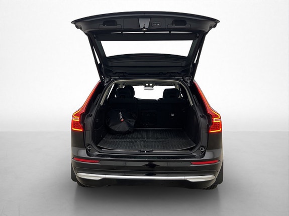 Volvo XC60 11 of 30