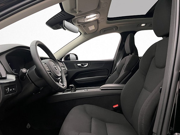 Volvo XC60 13 of 30