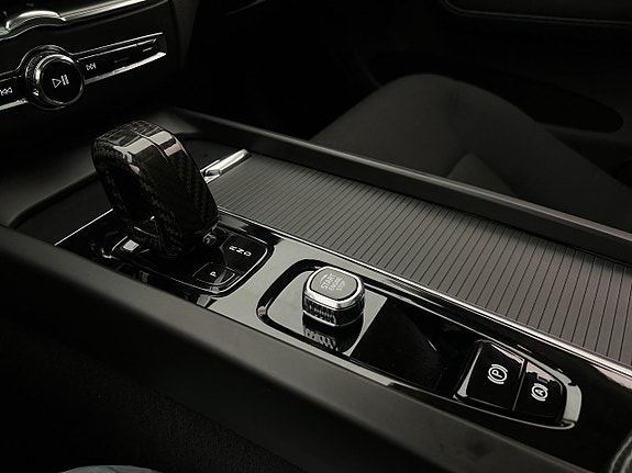 Volvo XC60 30 of 30