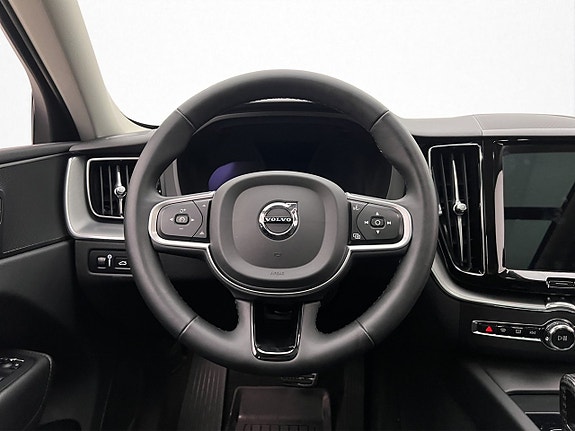 Volvo XC60 15 of 30
