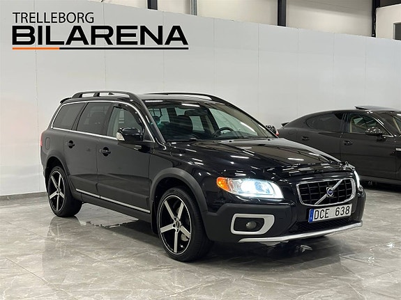 Volvo XC70 2 of 5
