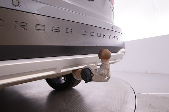 Volvo V90 Cross Country 10 of 15