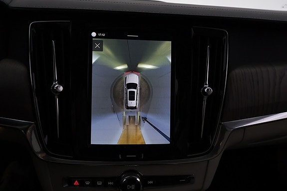 Volvo V90 Cross Country 14 of 15