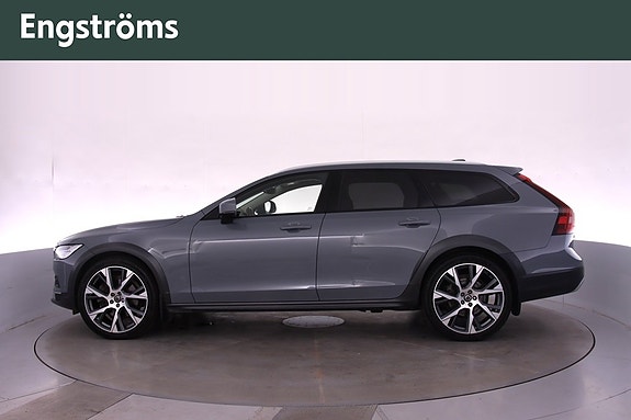Volvo V90 Cross Country 5 of 15
