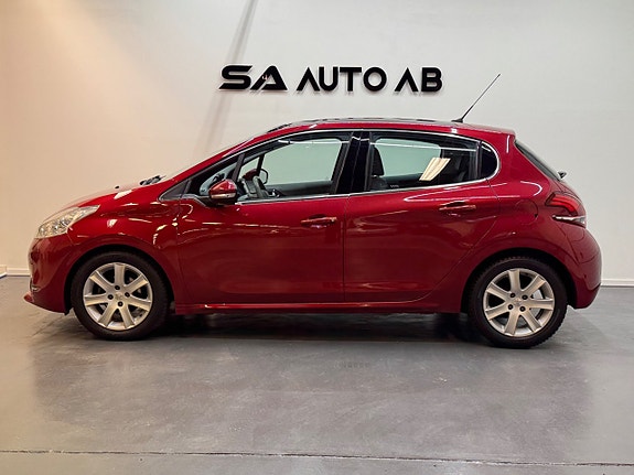 Peugeot 208 4 of 5