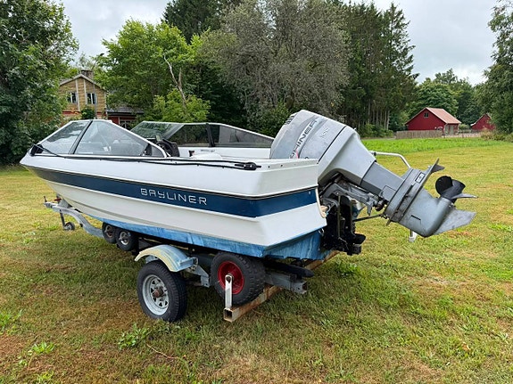 Bayliner Capri Bowrider 100Hk 3 of 5
