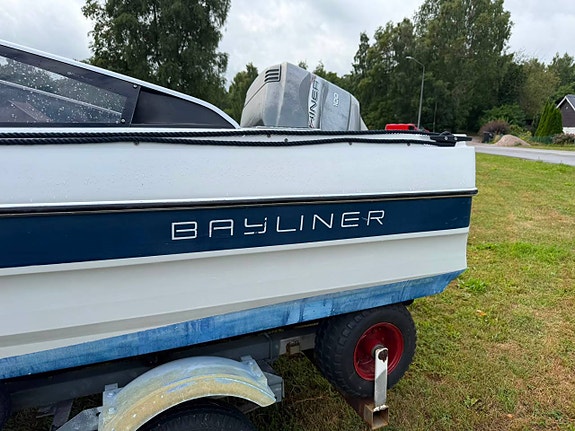 Bayliner Capri Bowrider 100Hk 2 of 5