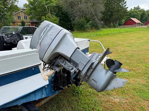 Bayliner Capri Bowrider 100Hk 4 of 5