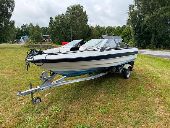 Bayliner Capri Bowrider 100Hk