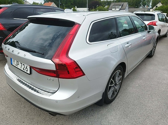 Volvo V90 2 of 3