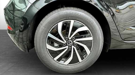 Volkswagen Polo 6 of 12