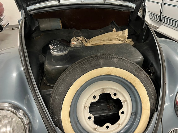 Volkswagen 1200 2 of 5
