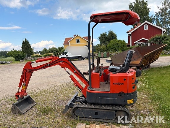 Minigrävare Everun ERE 08 med trailer och 4 s 2 of 5