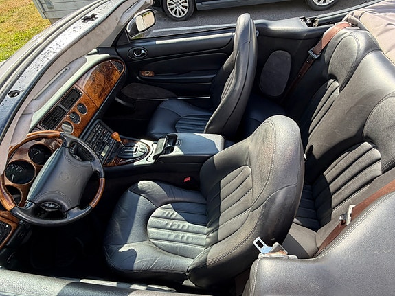 Jaguar XK 6 of 6