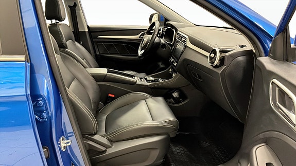 MG ZS 3 of 5