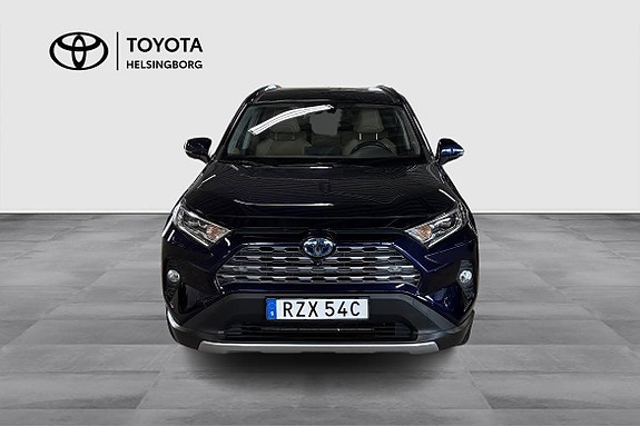 Toyota RAV4 2 of 5