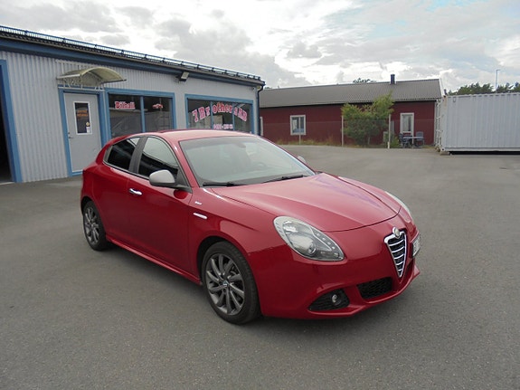 Alfa Romeo Giulietta 8 of 14
