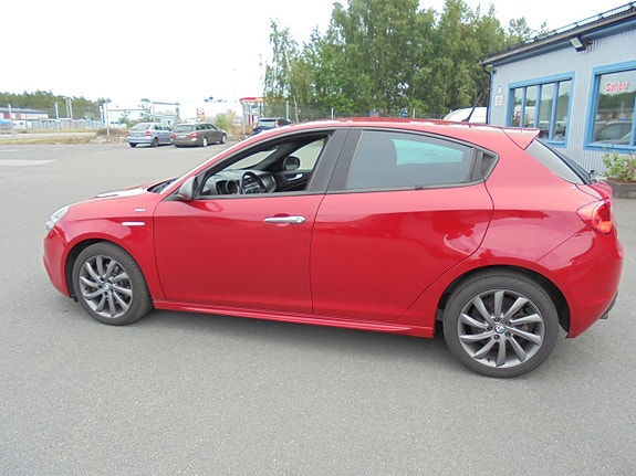 Alfa Romeo Giulietta 6 of 14