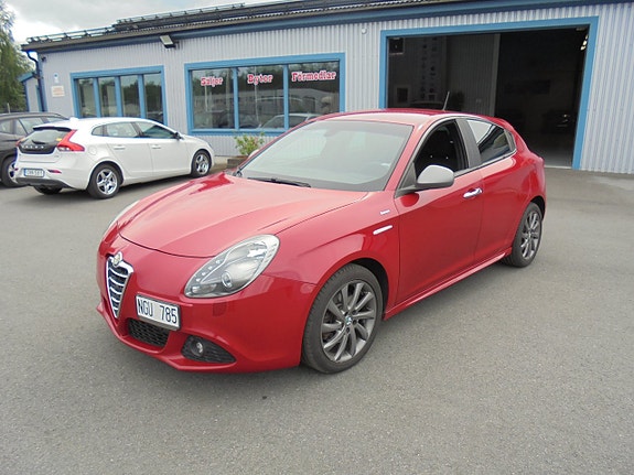 Alfa Romeo Giulietta 7 of 14