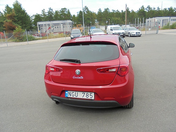 Alfa Romeo Giulietta 4 of 5