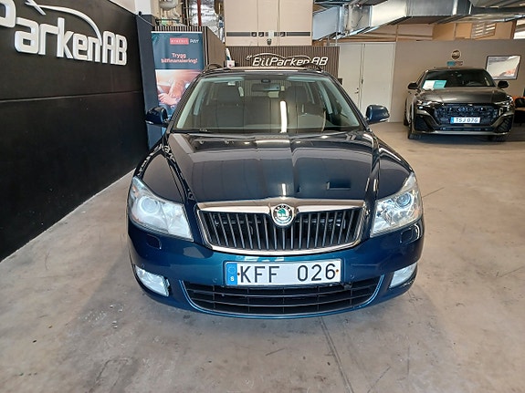 Skoda Octavia 3 of 5