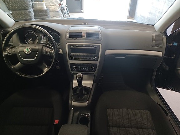 Skoda Octavia 11 of 18