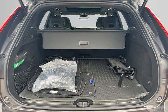 Volvo XC60 9 of 17
