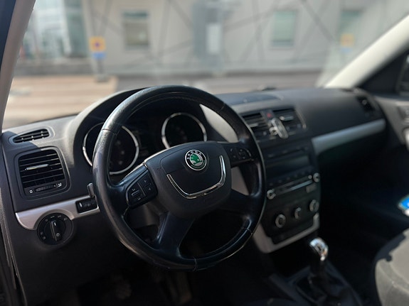 Skoda Yeti 3 of 5