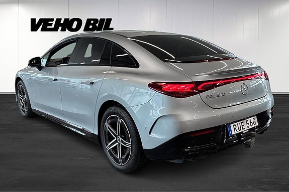Mercedes-Benz EQE350 4 of 5
