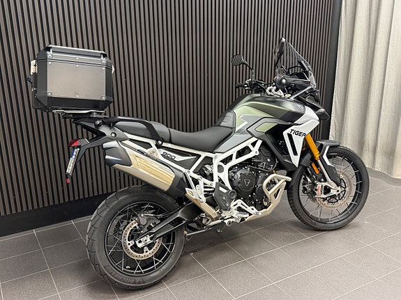 Triumph Tiger 900 Rally Pro 3 of 5