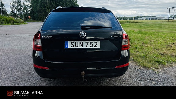Skoda Octavia 8 of 16