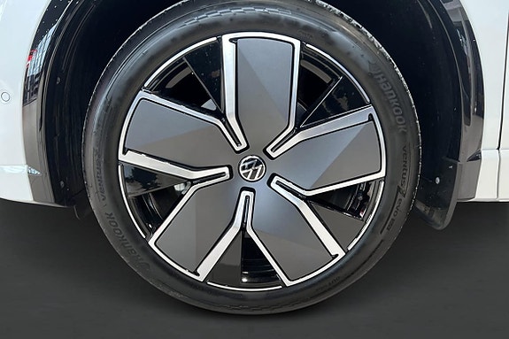 Volkswagen Tiguan 10 of 12