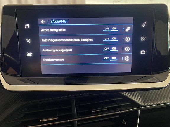 Peugeot 208 14 of 18