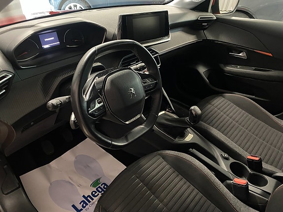 Peugeot 208 10 of 18