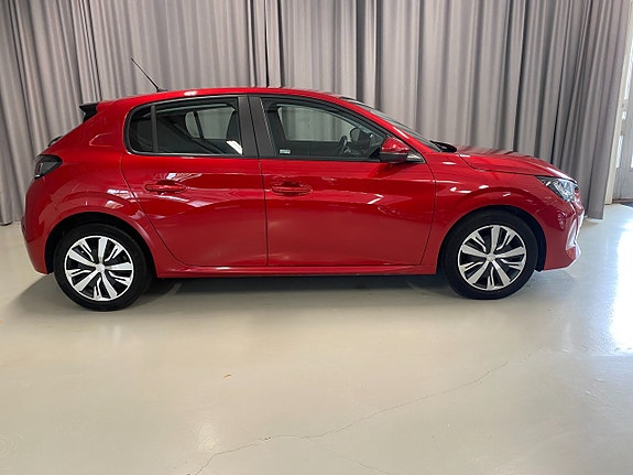 Peugeot 208 3 of 18