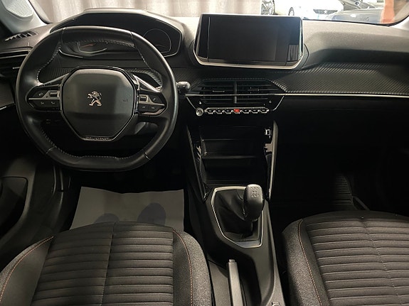 Peugeot 208 8 of 18