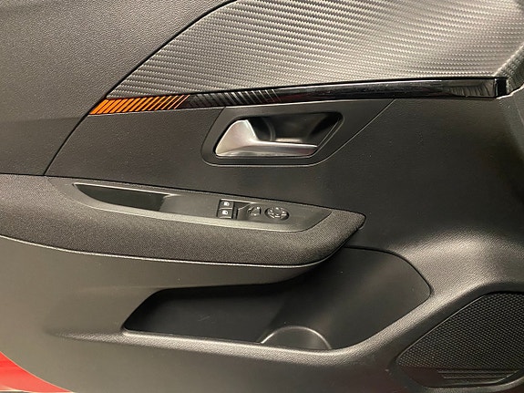 Peugeot 208 18 of 18