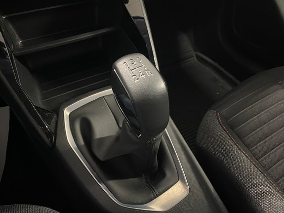 Peugeot 208 16 of 18