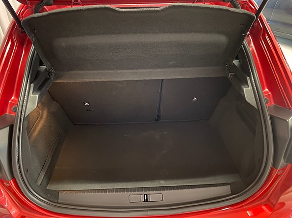 Peugeot 208 6 of 18