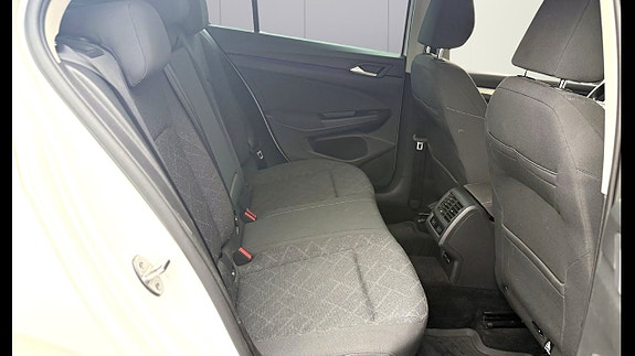 Volkswagen Golf VIII 23 of 24