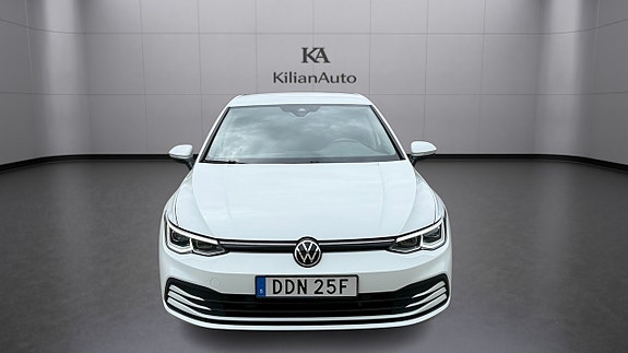 Volkswagen Golf VIII 10 of 24